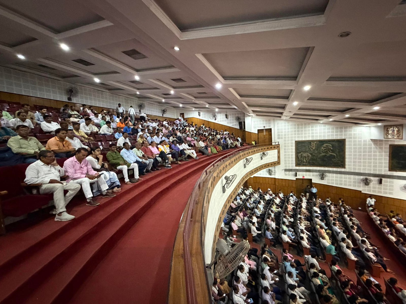 रवीन्द्र भवन में आयोजित 'शैक्षिक परिचर्चा