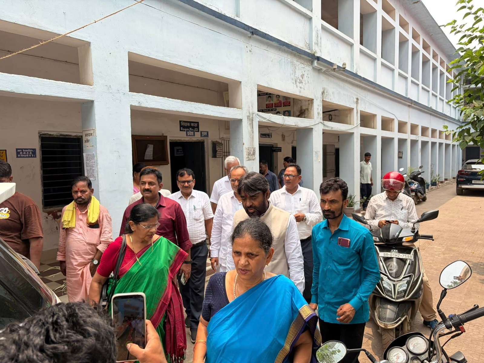 राजकीयकृत द्वारिका उच्च विद्यालय, मंदिरी