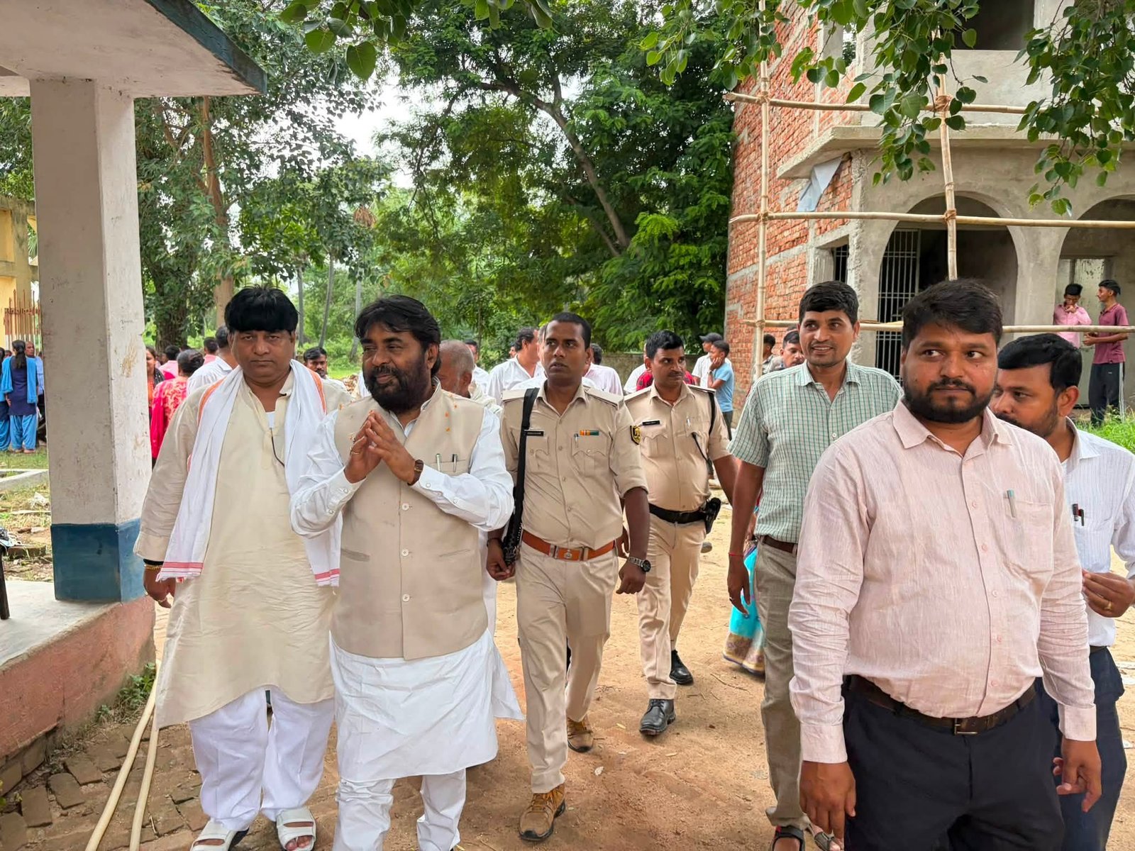 बाल्मीकि इंटर विद्यालय, बारत सहवाजपुर (नवादा)