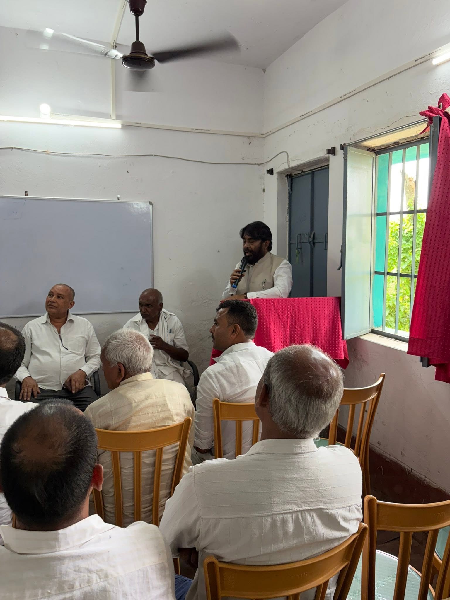 नवादा के नारदीगंज स्थित '+2 गायत्री युगल इण्टर विद्यालय