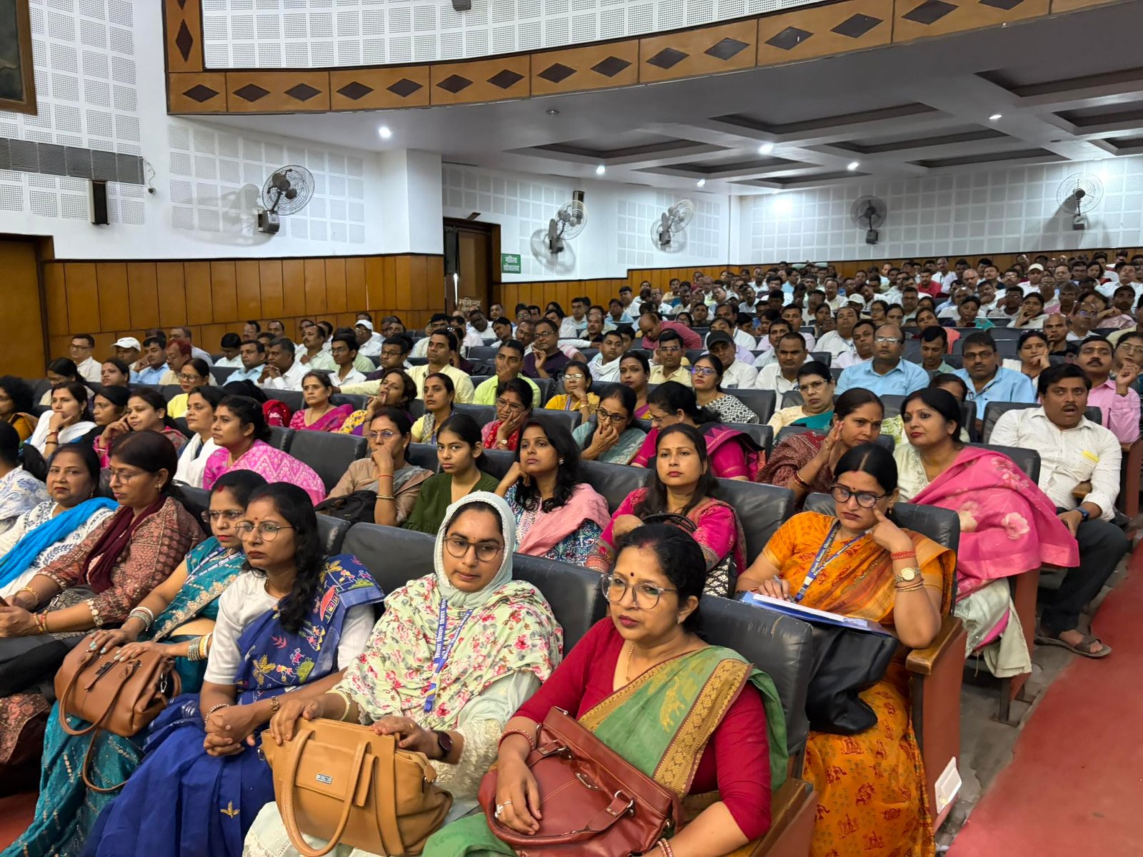 रवीन्द्र भवन में आयोजित 'शैक्षिक परिचर्चा