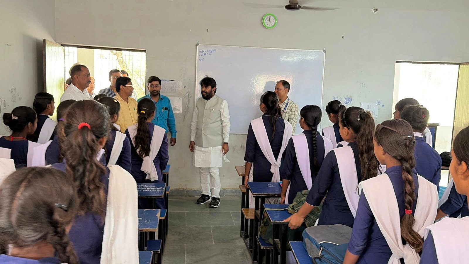 उत्क्रमित उच्च माध्यमिक विद्यालय, पैमार घाट